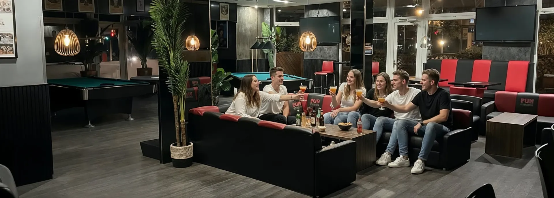 Gäste an den Billardtischen der Players Lounge Dorsten